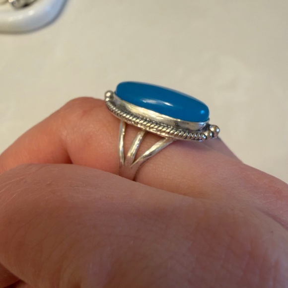 Ring - Picture 2 of 6